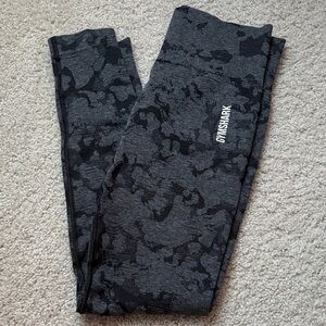 Gymshark Black and Gray Patterned Leggings
